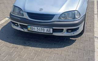 Toyota Avensis, 1998