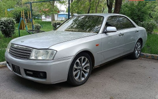 Nissan Gloria, 1999