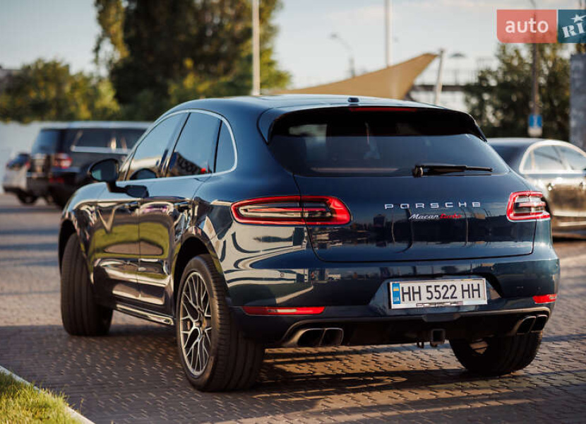 Porsche Macan, 2015