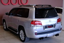Lexus LX570