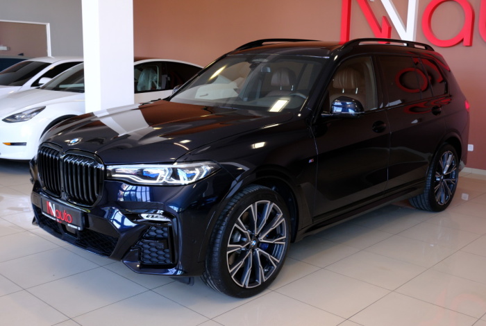 BMW X7 m50i