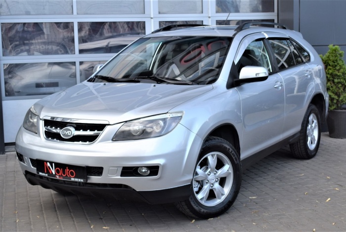BYD S6