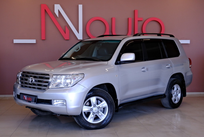 Toyota Land Cruiser 200